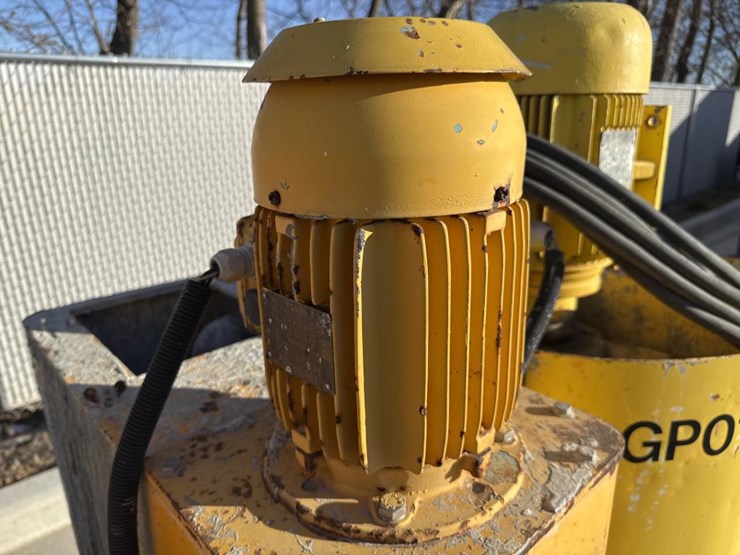 #3289-•-hany-mixer-image-11