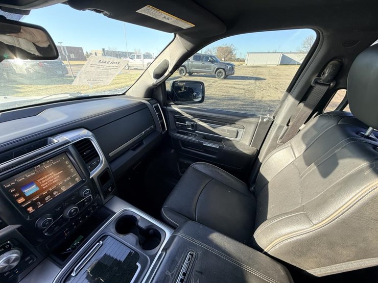 2016-dodge-1500-image-31