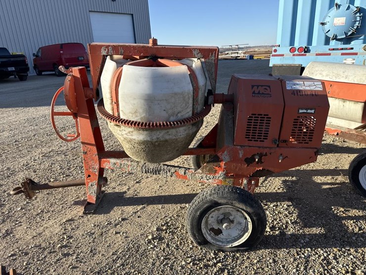#3297-•-multiquip-concrete-mixer-image-2