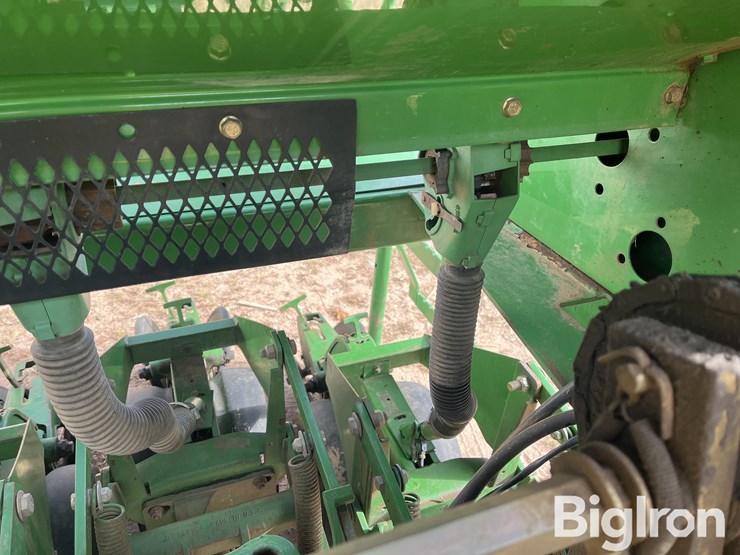 john-deere-1530-image-19