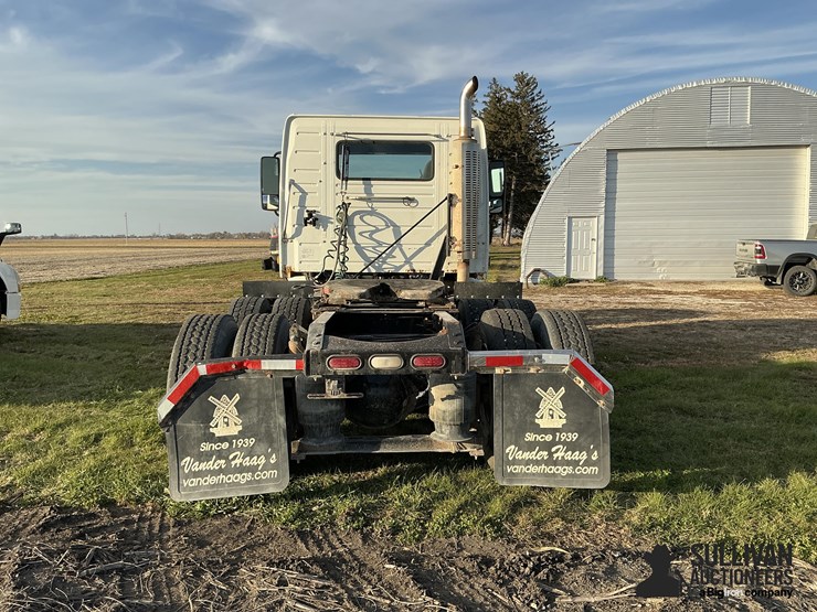 2005-volvo-vnm-truck-tractor-image-6