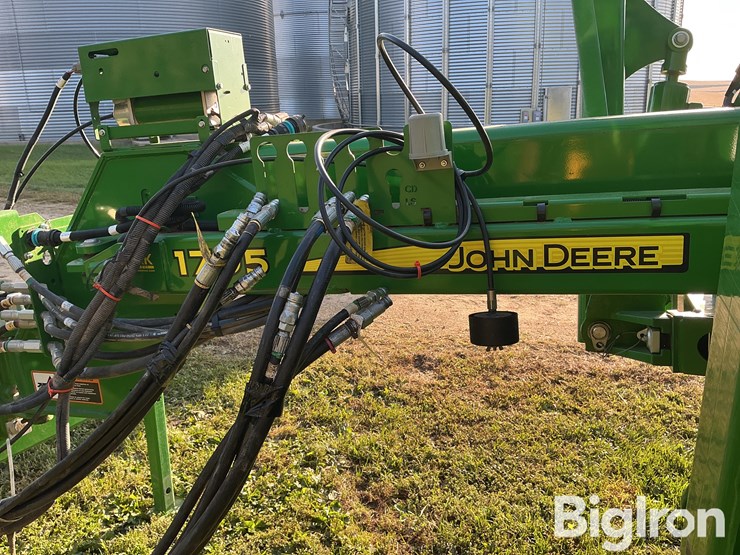 2018-john-deere-1795-image-12