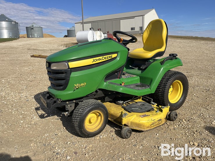 john-deere-x540-image-1