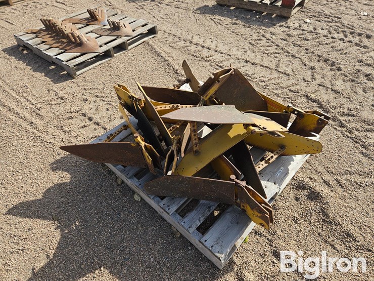 buffalo-cultivator/ridger-ridging-wings-image-1