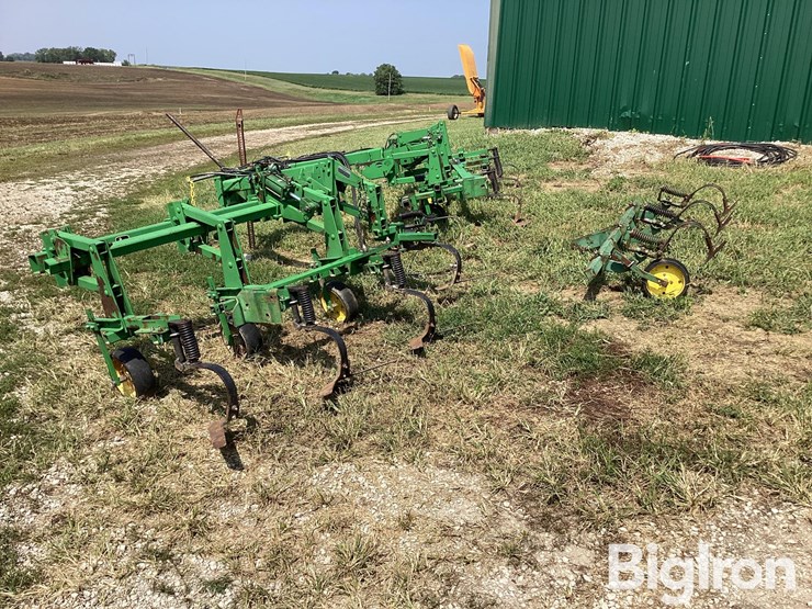 john-deere-725-image-5