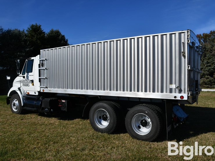 2006-international-8600-image-7