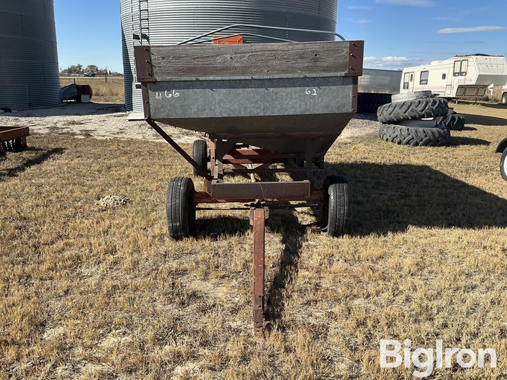 new-holland-180-image-2