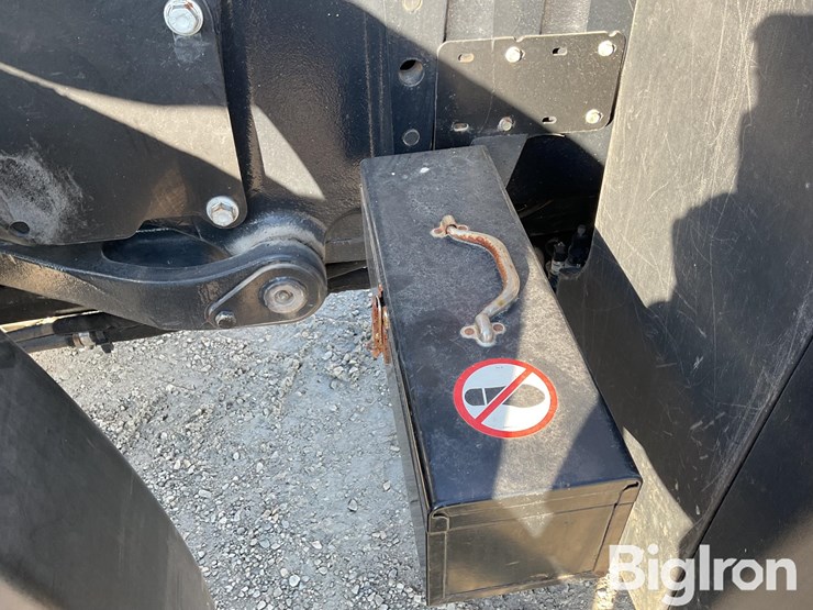 2018-new-holland-t8.320-image-19