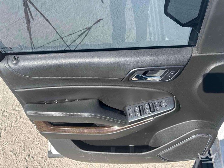 2018-chevrolet-tahoe-image-11