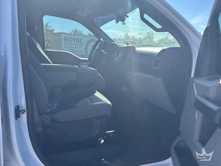 2017-ford-f150-image-21