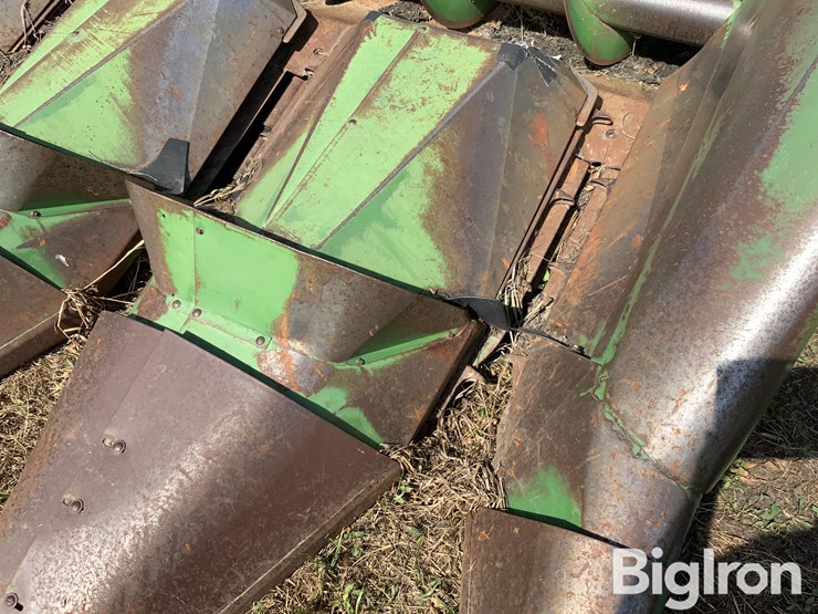 john-deere-444-image-10