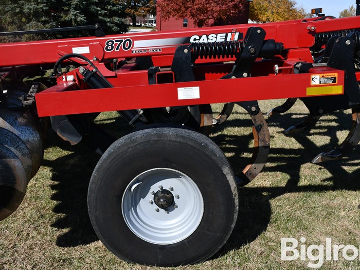 case-ih-870-7-shank-disk-ripper-image-13