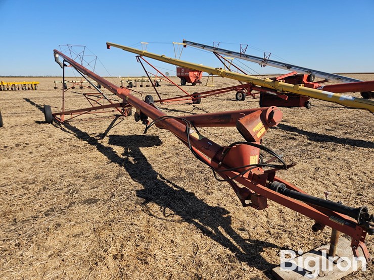 8"x55'-swing-out-hopper-auger-image-3