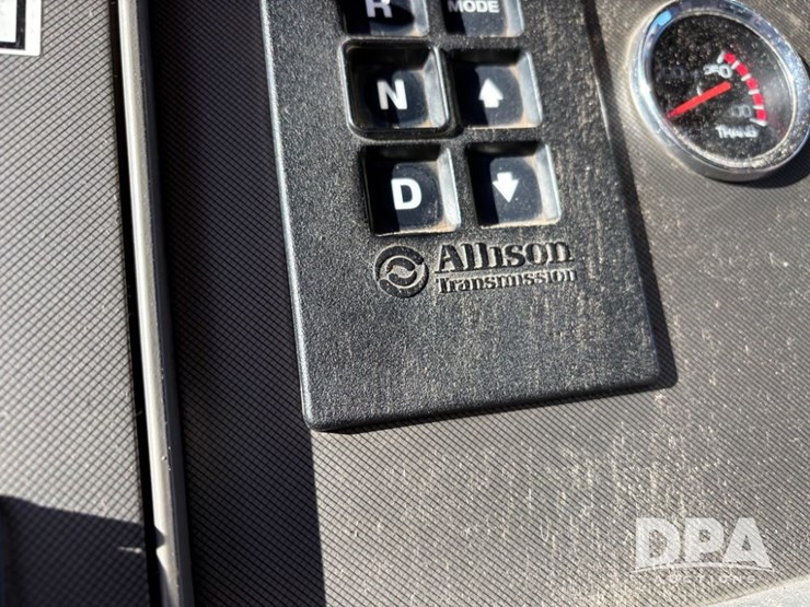 2013-unit-70-image-39