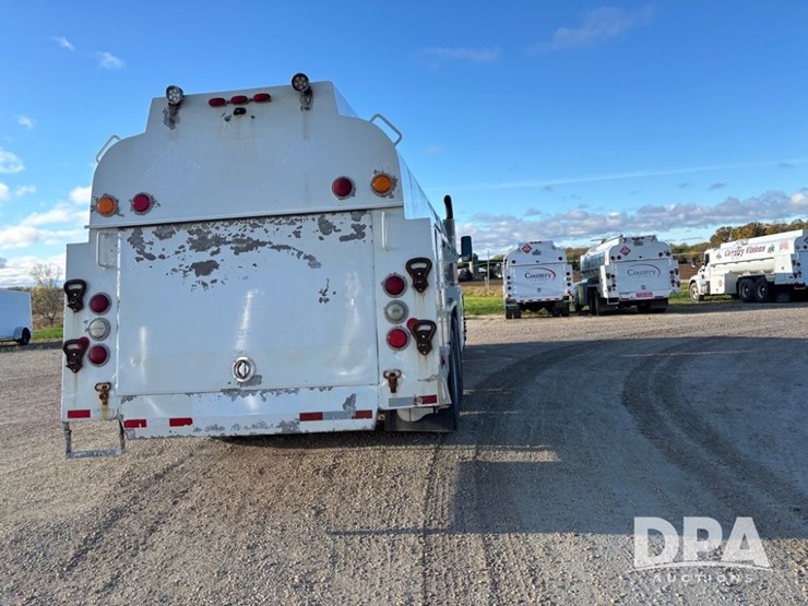 2013-unit-70-image-11