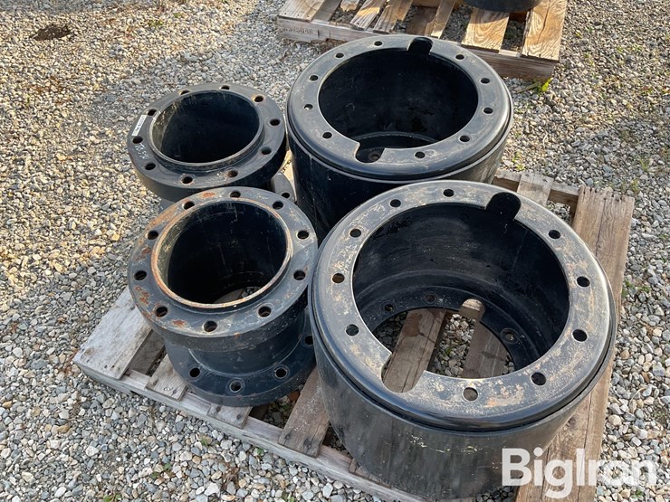 new-holland-390-image-7