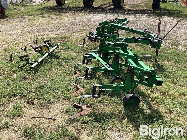 john-deere-725-image-8