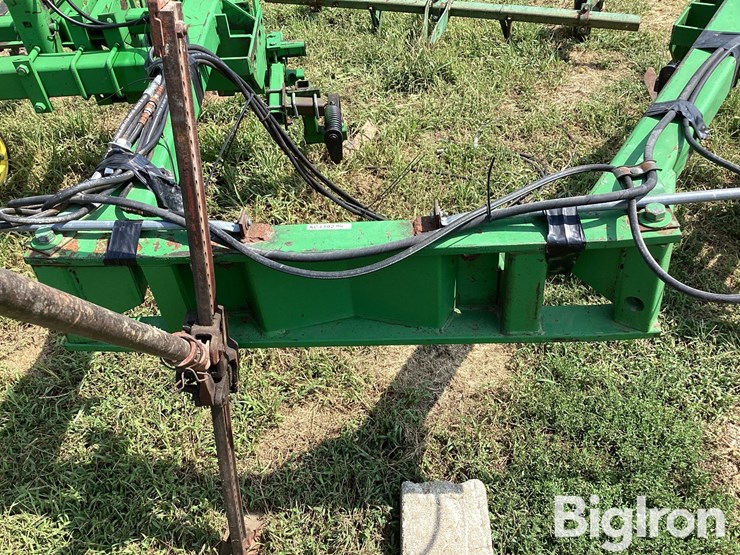 john-deere-725-image-10