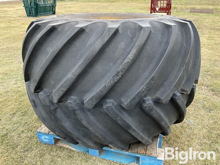 goodyear-66x43.00-25-flotation-terra-tire-w/8-bolt-rim-image-8