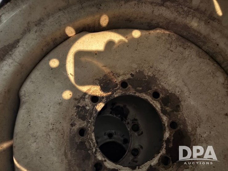 implement-tires-(dr12575)-image-13