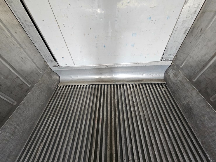 #22767-•-40'-refrigerated-container-image-18