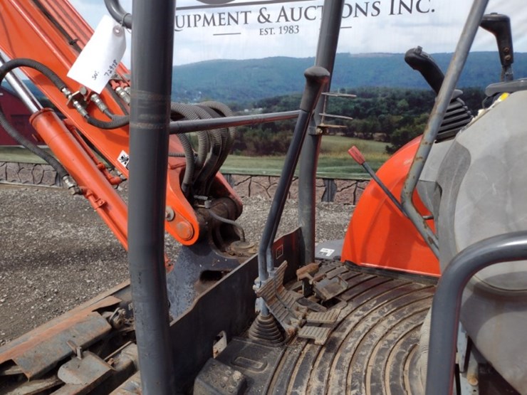 kubota-kx121-3-image-8