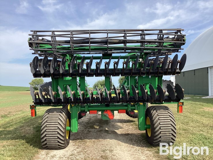 2019-john-deere-2680h-image-6