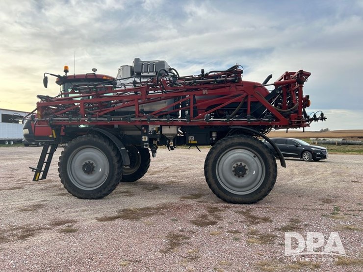 2020-case-ih-patriot-4440-image-4
