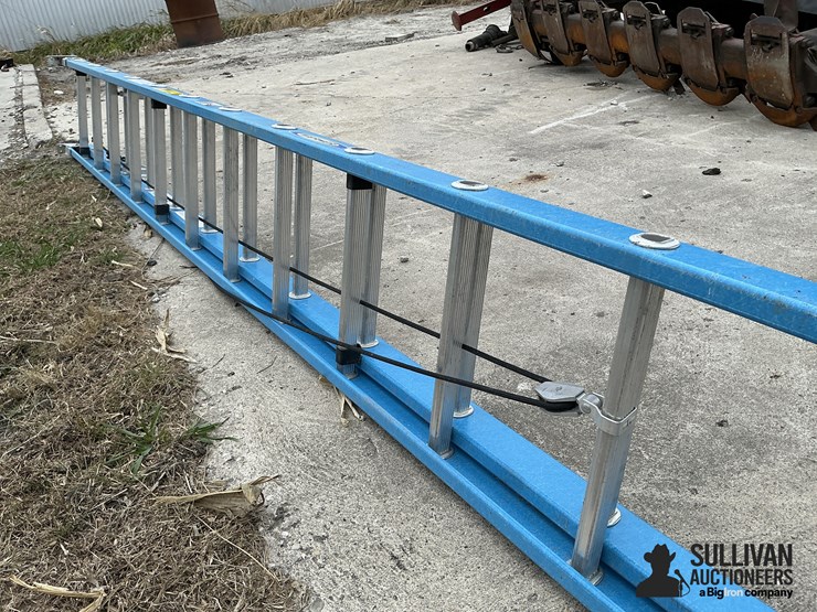 werner-24’-extension-ladder-image-14