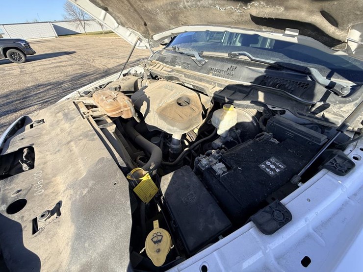 2016-dodge-1500-image-42