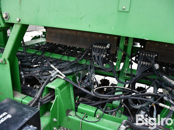 john-deere-1690-ccs-image-16