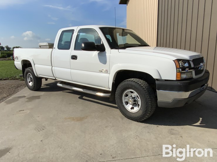 2004-chevrolet-silverado-3500-ls-image-3
