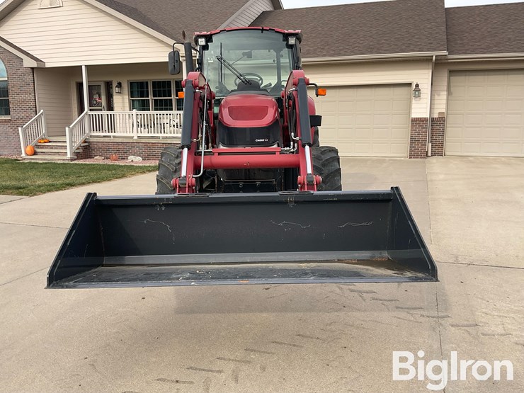 2013-case-ih-farmall-105c-image-2