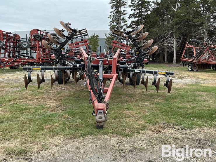 case-ih-870-ecolo-tiger-ripper-image-2