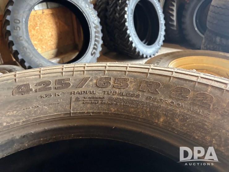 truck-tires-(dr12576)-image-3