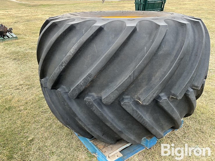 goodyear-66x43.00-25-flotation-terra-tire-w/8-bolt-rim-image-7