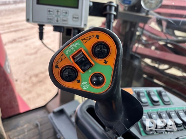 2014-case-ih-3016-image-83