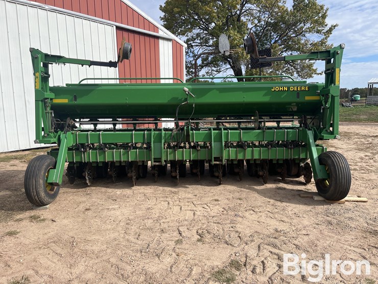 john-deere-1530-image-2