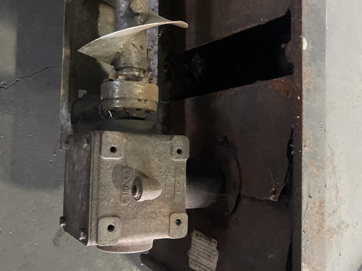 neco-grain-bin-power-sweep-floor-auger-image-17