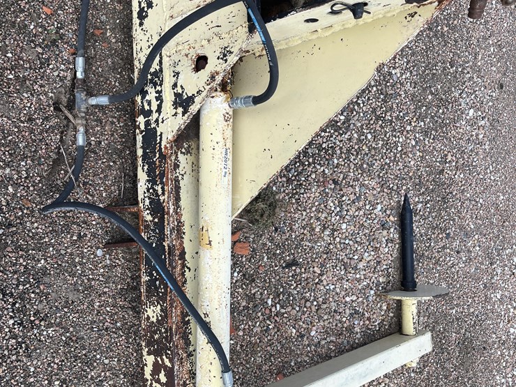 vermeer-3-pt-bale-unroller-image-12