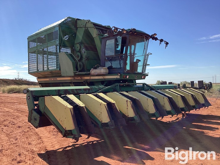 1993-john-deere-7445-image-3