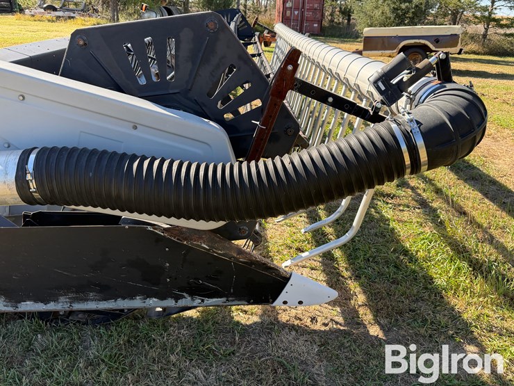 2001-gleaner-800-image-20