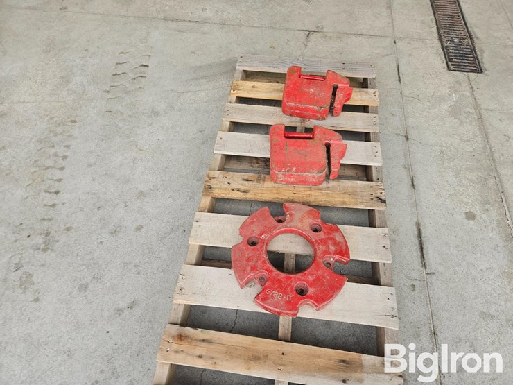 john-deere-suitcase-weights-&-farmall-wheel-weight-image-4