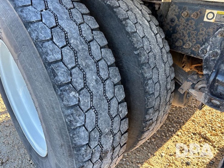 2013-unit-70-image-60