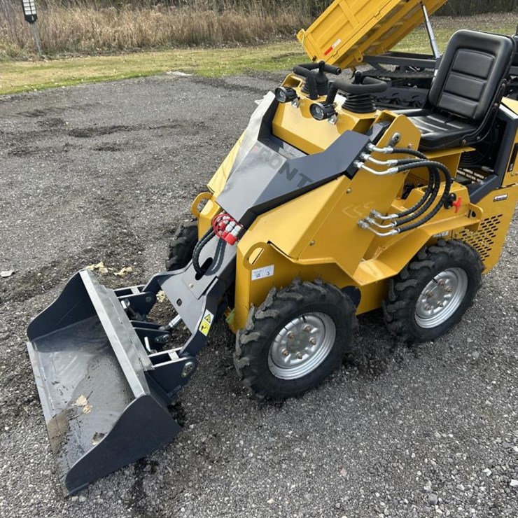 #2713 • 2025 INFRONT YF400 Mini Skid Steer