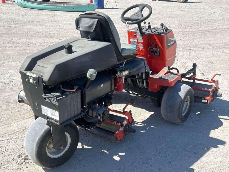 2017-jacobsen-3551-hours-image-3