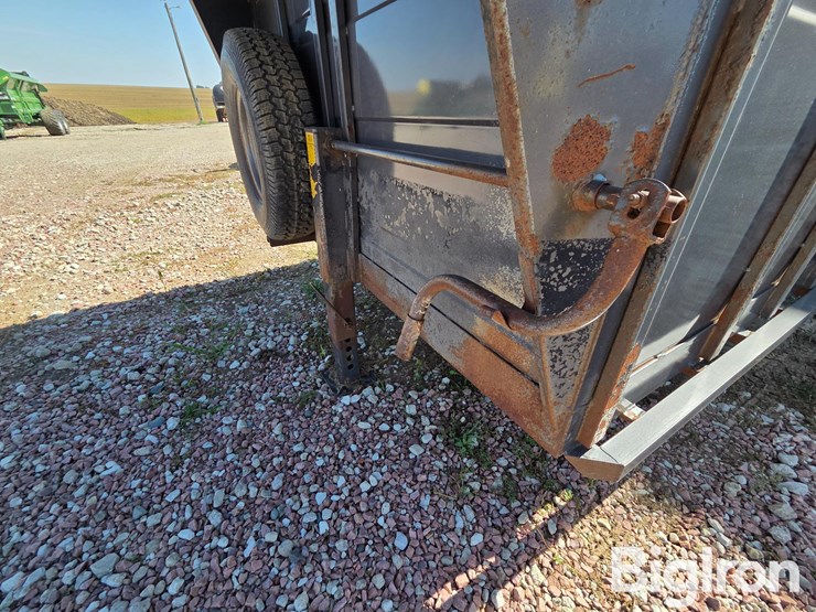 2004-titan-trailer-image-12