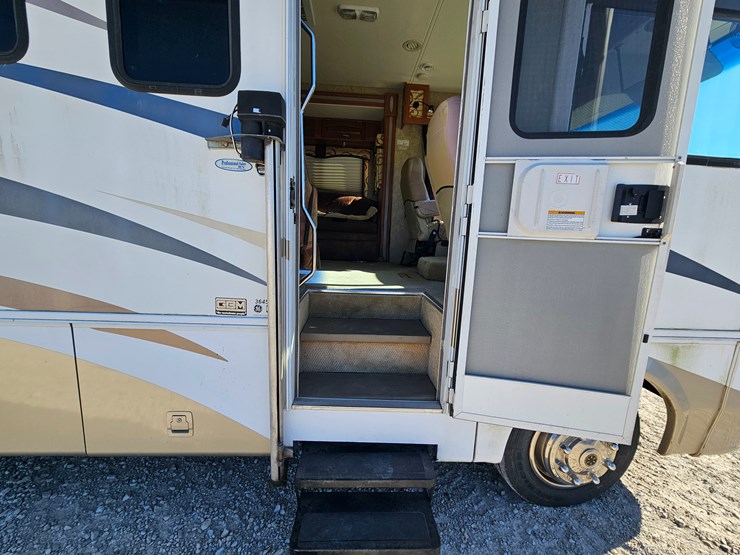 #22198-•-2007-georgie-boy-landau-motorhome-image-28