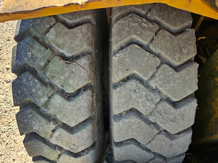 #22765-•-1960's-baker-forklift-(non-runner)-image-38