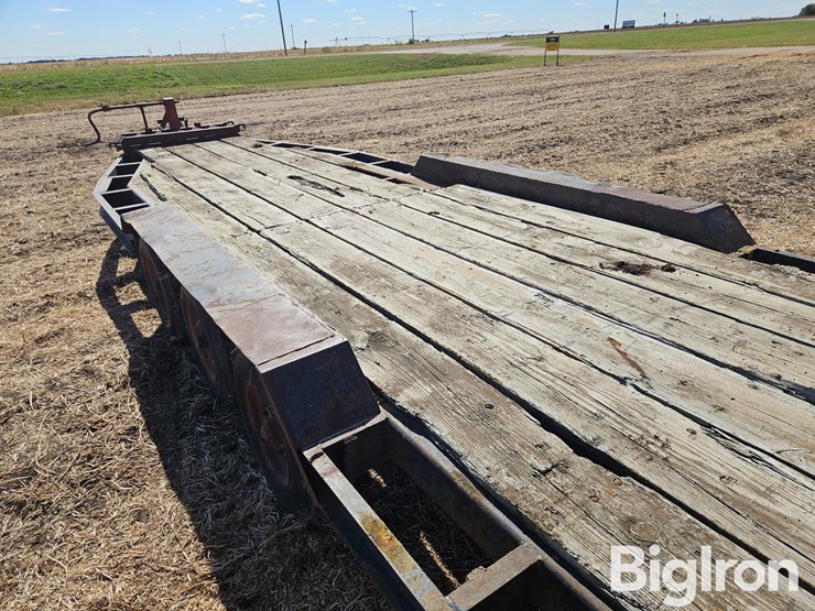 19'-tri/-axle-flatbed-trailer-image-16